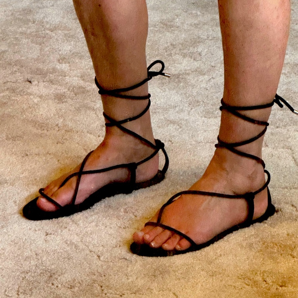 Cute black velvet Sandals 🖤💕